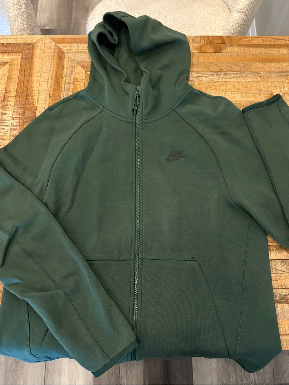 Nike Tech Fleece Green Sweater